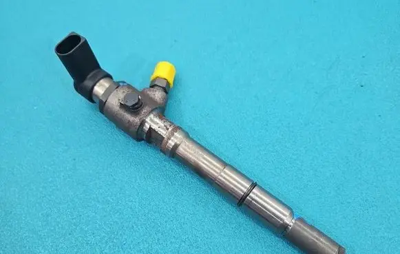 Skoda Fabia Mk2 (5J) Fuel injector 03L130277B IMPRK1571862