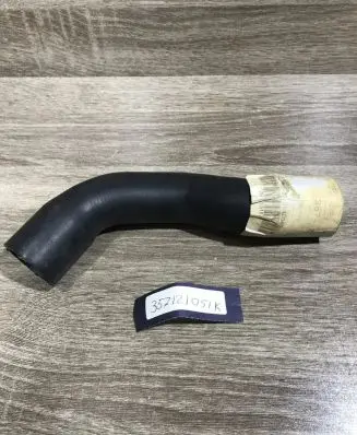 Volkswagen PASSAT B4 Engine coolant pipe/hose 357121051k