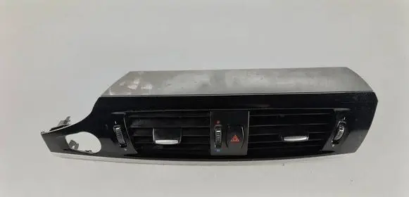 BMW X3 F25 Dash center air vent grill 9184743 9284742