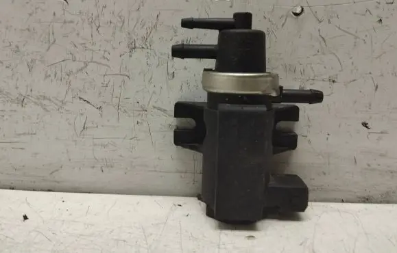 KIA Sorento Turbo solenoid valve 72190343