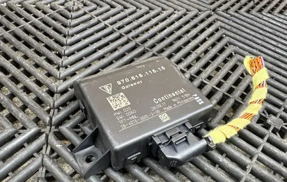 Porsche Panamera (970) Gateway control module 97061811515