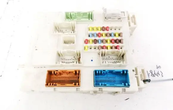 Ford Focus Fuse box set BV6T14014JJB BV6N14A073ES