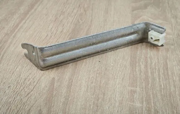 Battery bracket