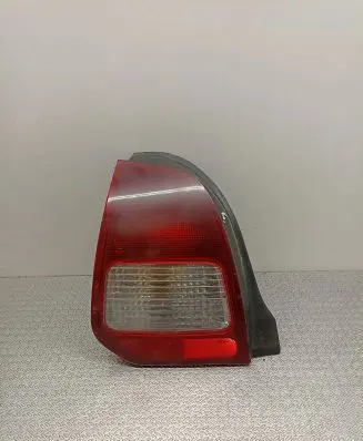Mitsubishi Colt Rear/tail lights R1717L