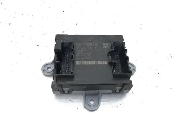 Jaguar E-Pace Door control unit/module JPLA14D617BB 10348594