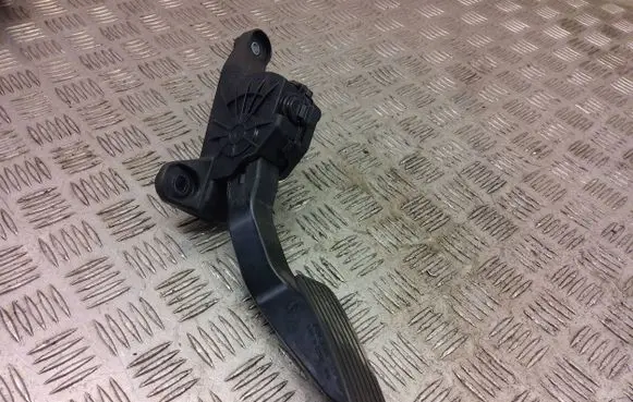 Hyundai Ioniq Accelerator throttle pedal 32700g2920