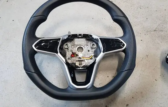 Volkswagen Tiguan Steering wheel 5H0419089 5H0124A 552420234