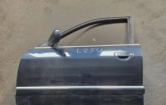 Audi A8 S8 D2 4D Front door 
