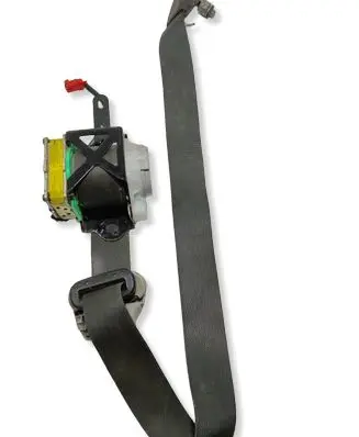 Mitsubishi Pajero Front seatbelt 305272210 1047362 6X30