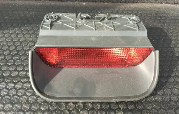 Honda CR-V Third/center stoplight P6939