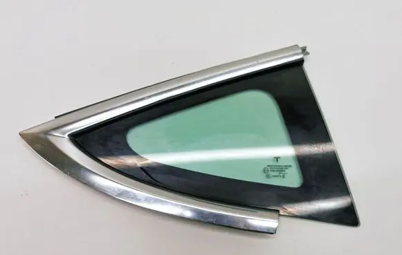 Tesla Model 3 Rear side window 1080706-00-H