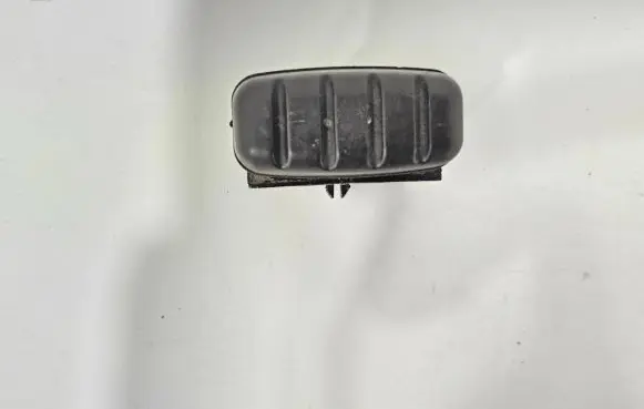 Volkswagen Tiguan Other engine bay part 5NN823499