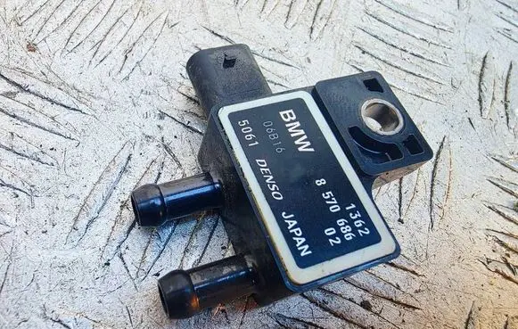 BMW 2 F22 F23 Exhaust gas pressure sensor 8570686 13628570686