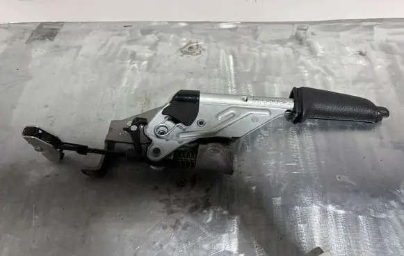 BMW 3 E90 E91 Handbrake/parking brake lever assembly 6782749