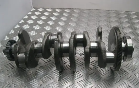 Volkswagen PASSAT B8 Crankshaft 014105263D BV720
