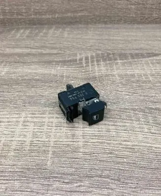 BMW X5 E53 Electric window control switch 8385956