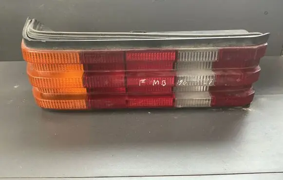 Mercedes-Benz 190 W201 Rear/tail lights 53352r6
