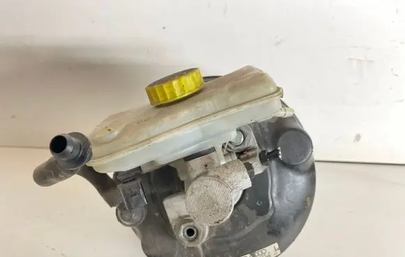 Audi A4 S4 B7 8E 8H Brake booster 8E0612105P