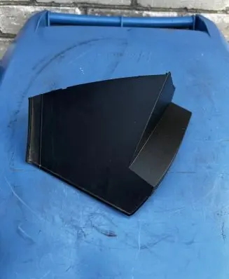 Rear/tail light trim molding