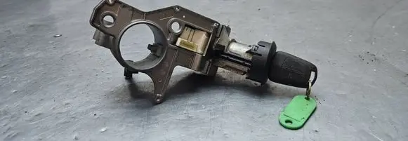 Opel Astra G Ignition lock 2421430