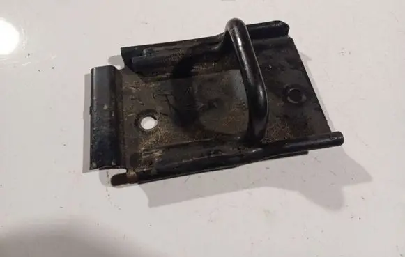 Peugeot 4007 Front door lock loop/hook striker 