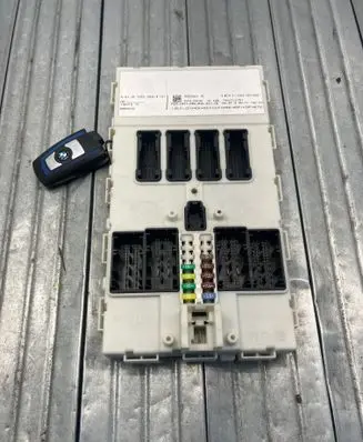 BMW 3 F30 F35 F31 Central body control module 9352861 50YL16F02