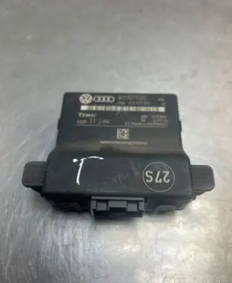 Volkswagen Golf VI Gateway control module 1K0907530E 1K0907951