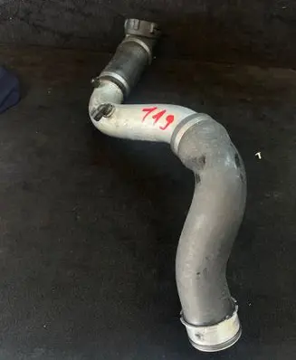 BMW 3 E90 E91 Intercooler hose/pipe 7793783