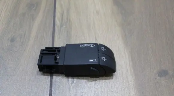Renault Laguna II Sound control switch 