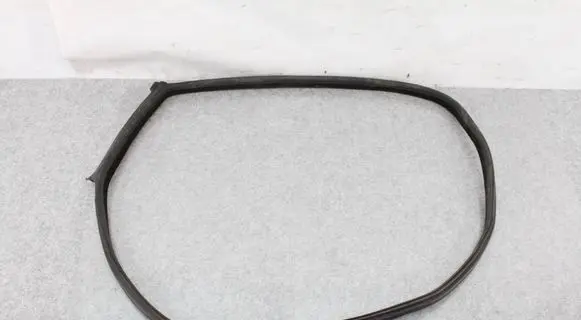 Rubber seal rear door