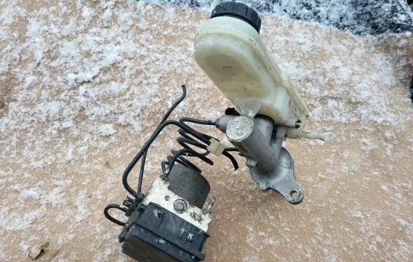 Mitsubishi Colt CZ3 ABS Pump