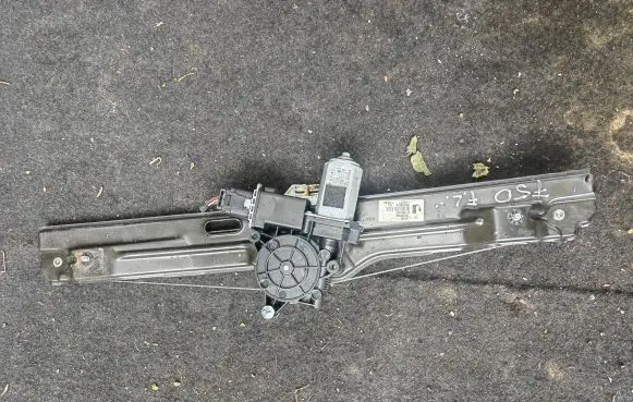 Fiat 500L Front door window regulator with motor 51957504