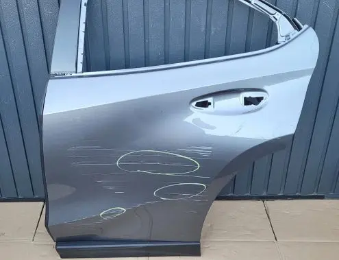 Lexus UX Rear door