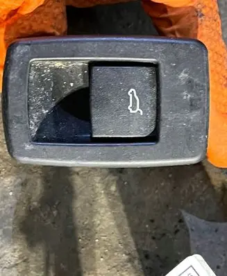 BMW 2 F45 Tailgate opening switch 92994476812238