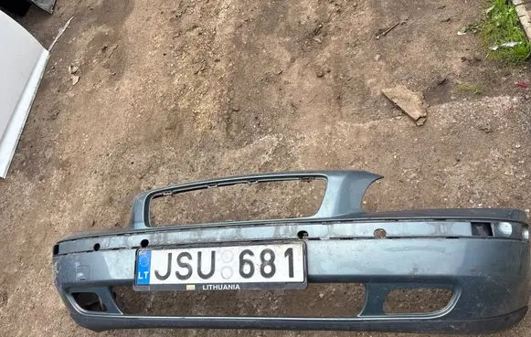 Volvo V70 Front bumper