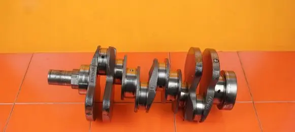 Land Rover Discovery 3 - LR3 Crankshaft 4U3QAB 12MB30