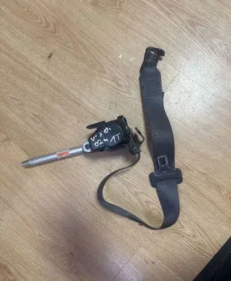 Volvo V70 Middle seatbelt (rear) 9478176 570652800 570652800G