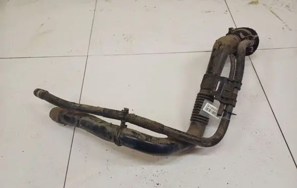 Fuel tank filler neck pipe