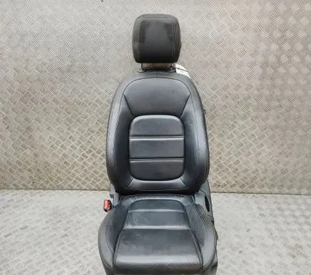 Jaguar XE Front driver seat GX7362901CB8YLN