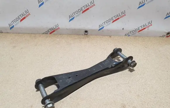 Rear control arm