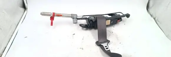 Volvo XC70 Front seatbelt 30662995