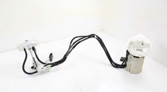 Mercedes-Benz E C207 W207 In-tank fuel pump A2044702294