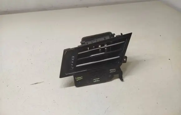Volkswagen PASSAT B8 Dashboard side air vent grill/cover trim 3G1819701D 3G1819701