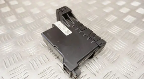 Toyota Auris E180 Air conditioner control unit module 8865002E10