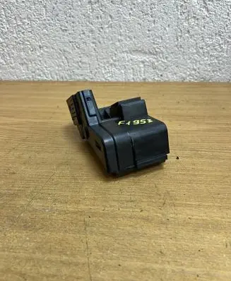BMW 7 E65 E66 Vacuum air tank 61138387573 F1953