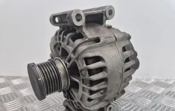 Mercedes-Benz E W212 Generator/alternator A0009063000