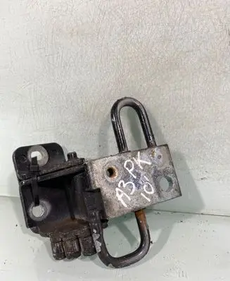 Audi A3 S3 A3 Sportback 8P Front door lower hinge 