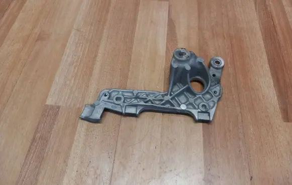 Renault Megane IV Intercooler pipe mounting bracket 144864724R
