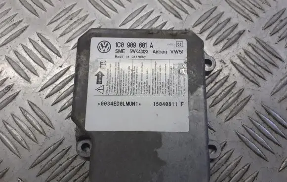 Skoda Fabia Mk1 (6Y) Airbag control unit/module 1C0909601A