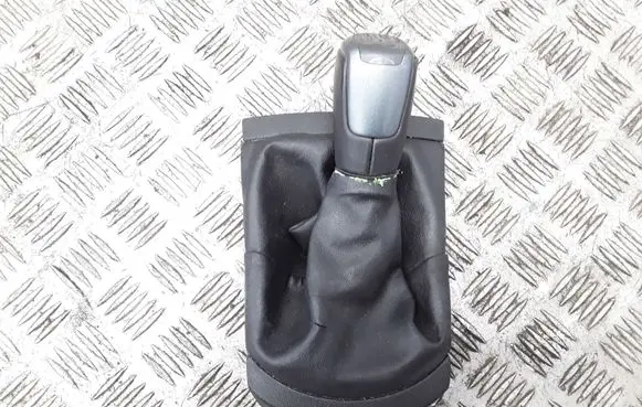 Seat Ibiza III (6L) Gear lever shifter trim leather/knob 6L0863279F 6L0863279